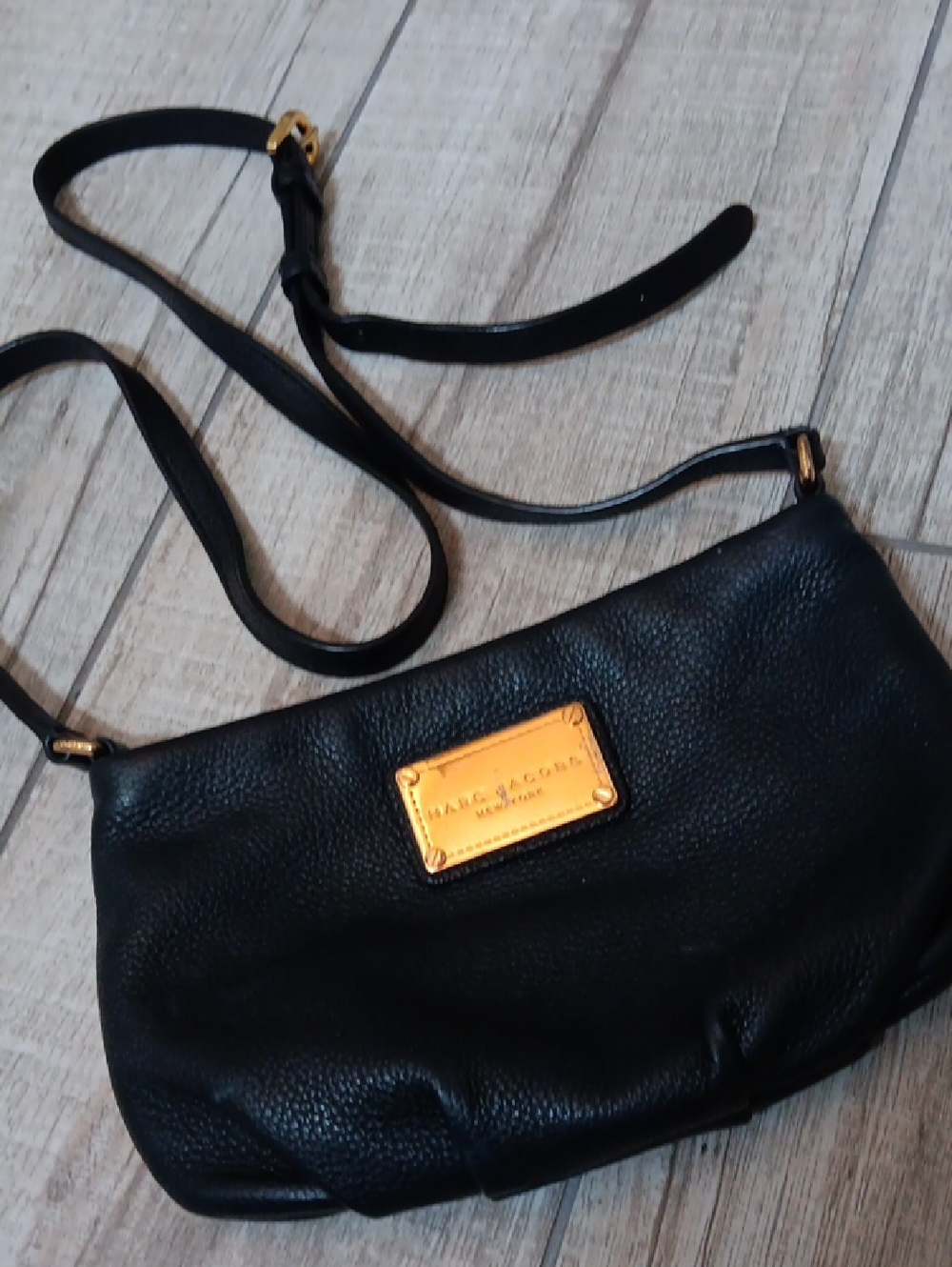MARC JACOBS..SMALL PEBBLED LEATHER CROSSBODY